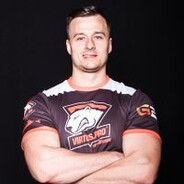 Jarek 'pashaBiceps' Jarząbkowsk