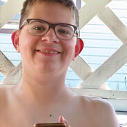 АДАМ ПОБЕДУ