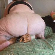 Kto narzygał na drzwi