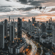 小仓正在酒馆搏杀