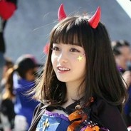 被炸的小弟往后稍稍