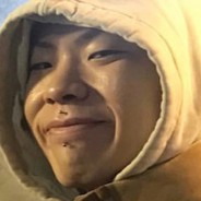 当地一位英俊的年轻人