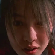 左邊的侍女是生命