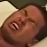 拿着拖鞋打飞碟