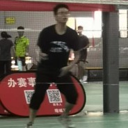 拿着菜刀砍电线一路火花带闪电