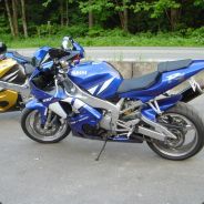Yamaha R1