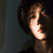 她不是把我耍的团团转是我自己喜欢转圈圈