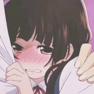 躲在旱厕逗蛆玩