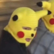 我队友已经死了，你挑的嘛偶像