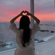 高桌子低板凳都是木头