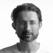 HERKES SEVDİĞİNİ ÖLDÜRÜR