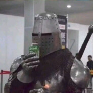 用E拉住你的衣角