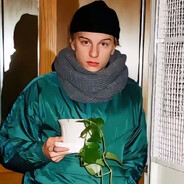 HAHAHA（突然冷脸）