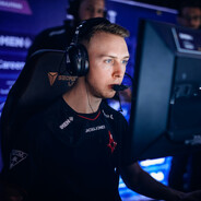 Astralis的gla1ve本人