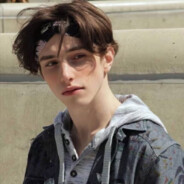 Stay a minute for me