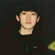 别躲在角落里扣电了，