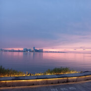 三月春风吹晚江