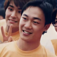 坐在坟前唱浮夸~