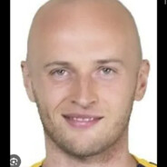 Michał PazdanCASE.GIFT