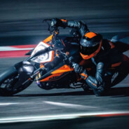 家有会后空翻的猫ฅ ’..’ ฅ