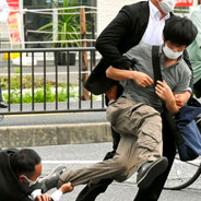 やまうえ てつや