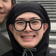 跪在我的枪口下