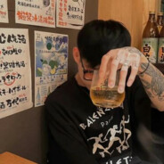 18岁夜闯老大爷被窝