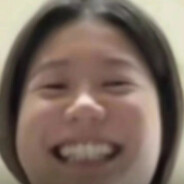 南宫问雅爱摸头