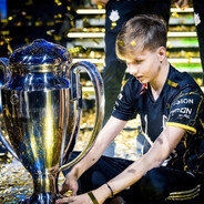 𝐊𝐮𝐫𝐨𝐕𝐥𝐚𝐝