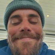 比伯喜欢穿垮裤