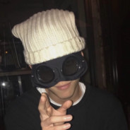 蔡徐坤把肖战内裤套头