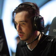 干拉然后玩手机