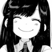 笑着玩游戏的夏露露