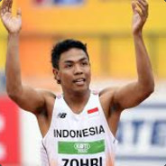 \u62b1\u7740\u5927\u767d\u817f