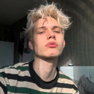 喜欢黄头发的妹妹