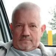 Zbyszek Kucharskiskins.army - steam id 76561199812628416