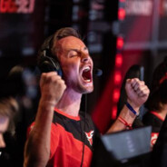 何須淺碧輕紅色599