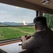 吃饭要用手写字要用笔