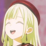 月之森绿发黄瞳美少女