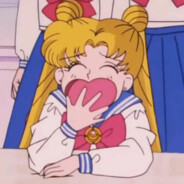 眉头微微一皱 退至队友身后