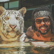 她才18怎么守得住B.