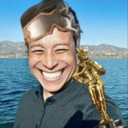 这是箱子不是牛牛别舔那么快