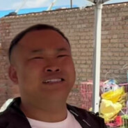 嘚儿哈噻老韩小伟