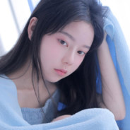 刀架头颅上，血洒一地