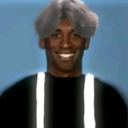 她脸上有股孩子气