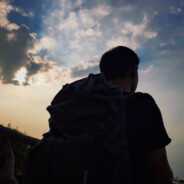 云边有个小卖部