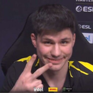 唯唯诺诺笨比操作