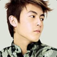 老年人偶尔玩玩