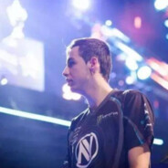 我的沙鹰瞄不到头