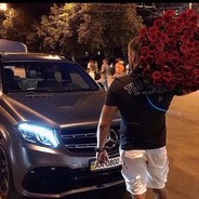 你看啥啊 我白给